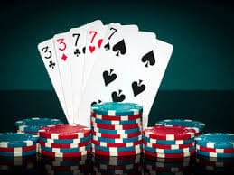 Giao diện Casino trực tuyến win333 với slot và bàn bài trực tuyến đa dạng