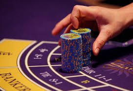 Người dùng xem kết quả thắng trên điện thoại với giao diện win333 tiếng Việt
